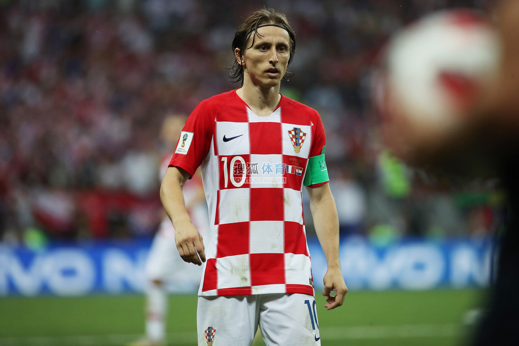 五粮液全球发售世界杯官方联名产品，打造中国白酒国际化“品效合一”新样本